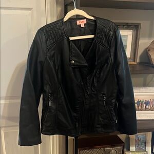 EVRI Women's Black Jacket